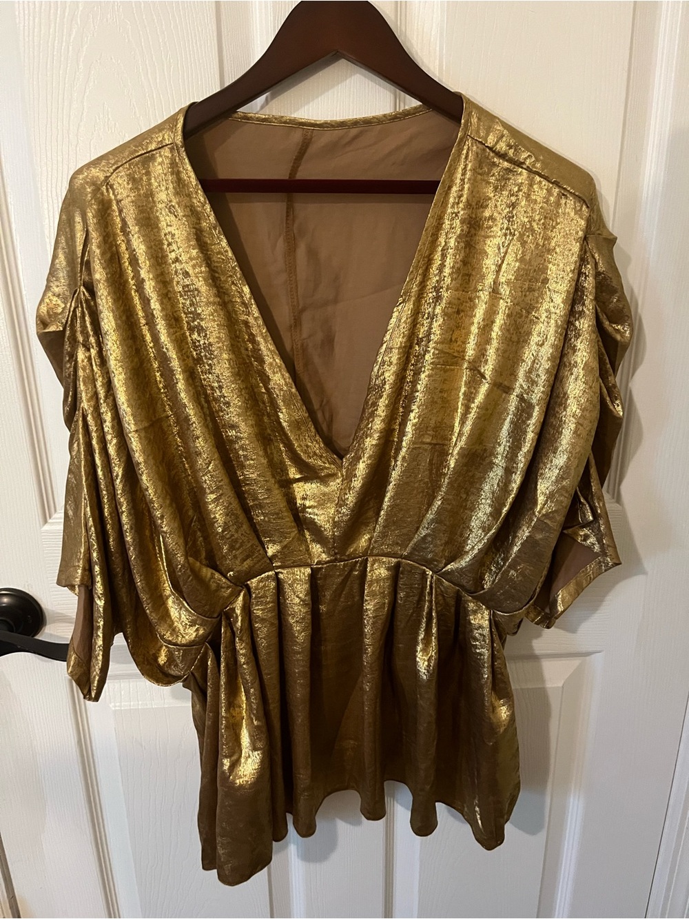 Shein Gold Metallic V-Neck Women’s Top 2XL